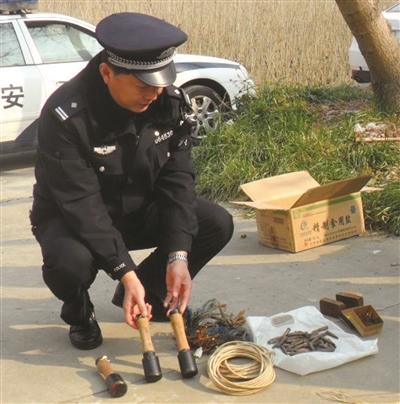 南通村民珍藏一箱炸药29年 以为里面是金银财宝