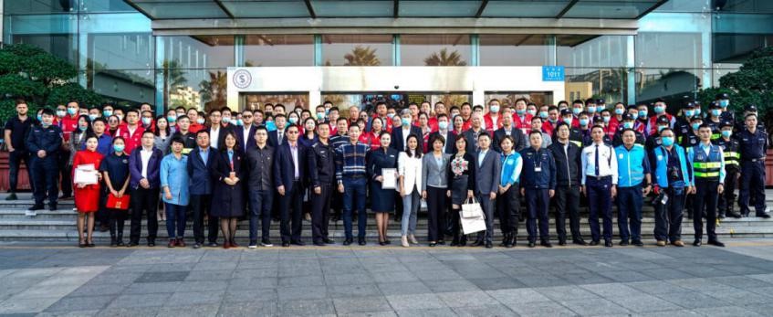 万顺叫车受邀参加深圳宝安机场全国交通安全日活动 斩获两大奖项